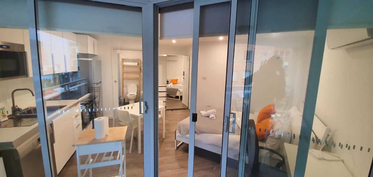 Dana-Cozy Studio With Shared Entry In The City Canberra Luaran gambar